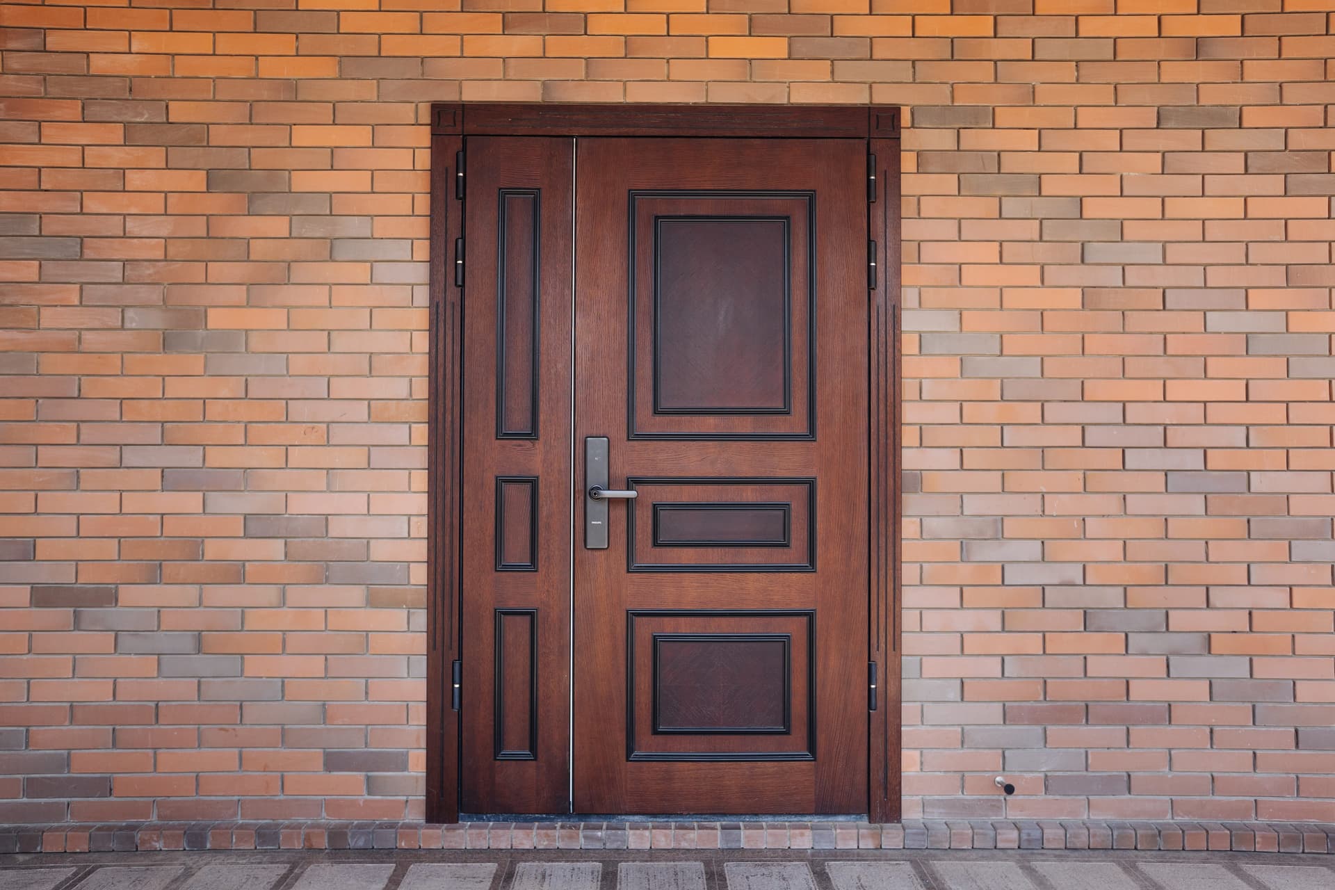 Дверь премиум шпон с электронным замком Philips