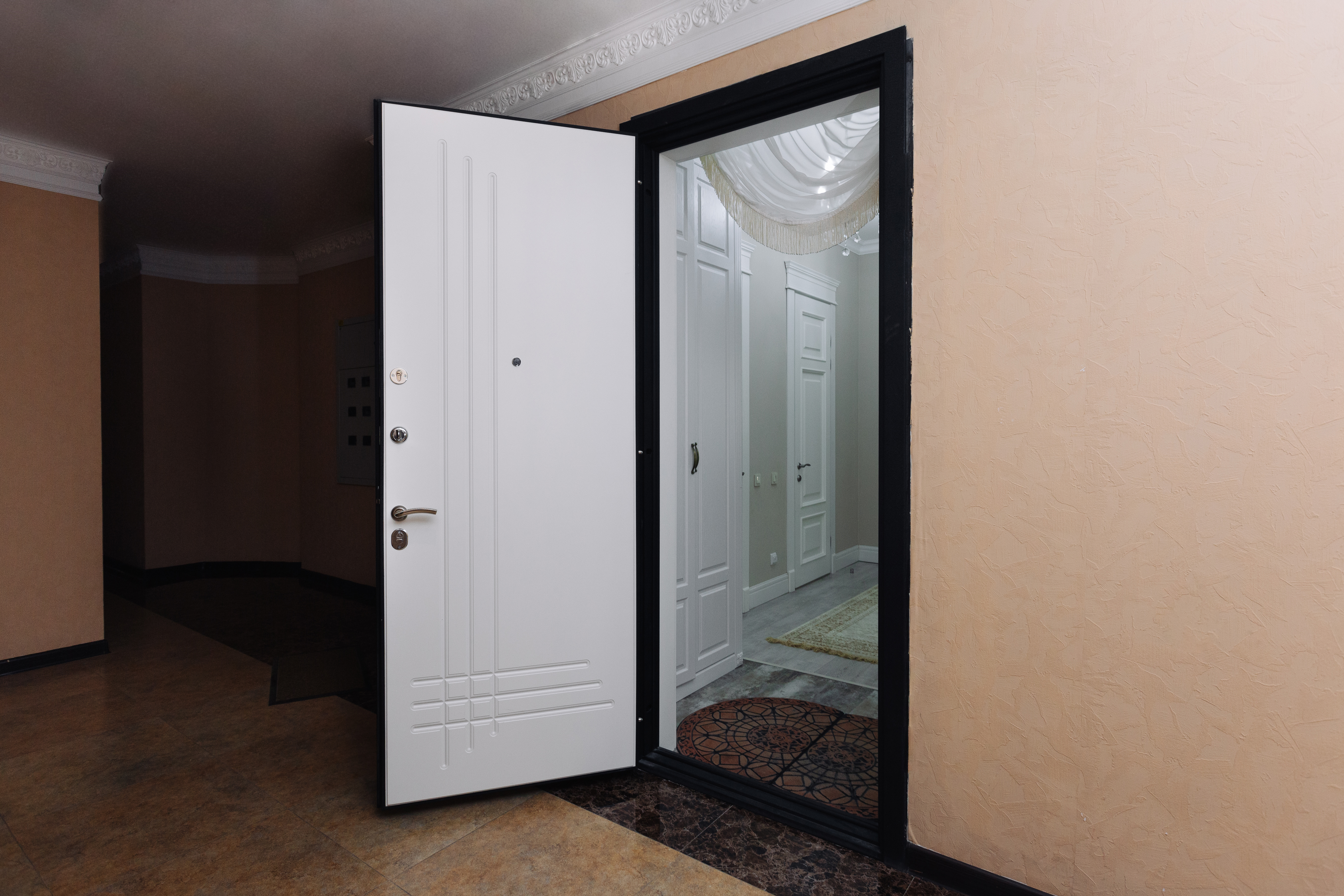 Комфорт чёрный муар