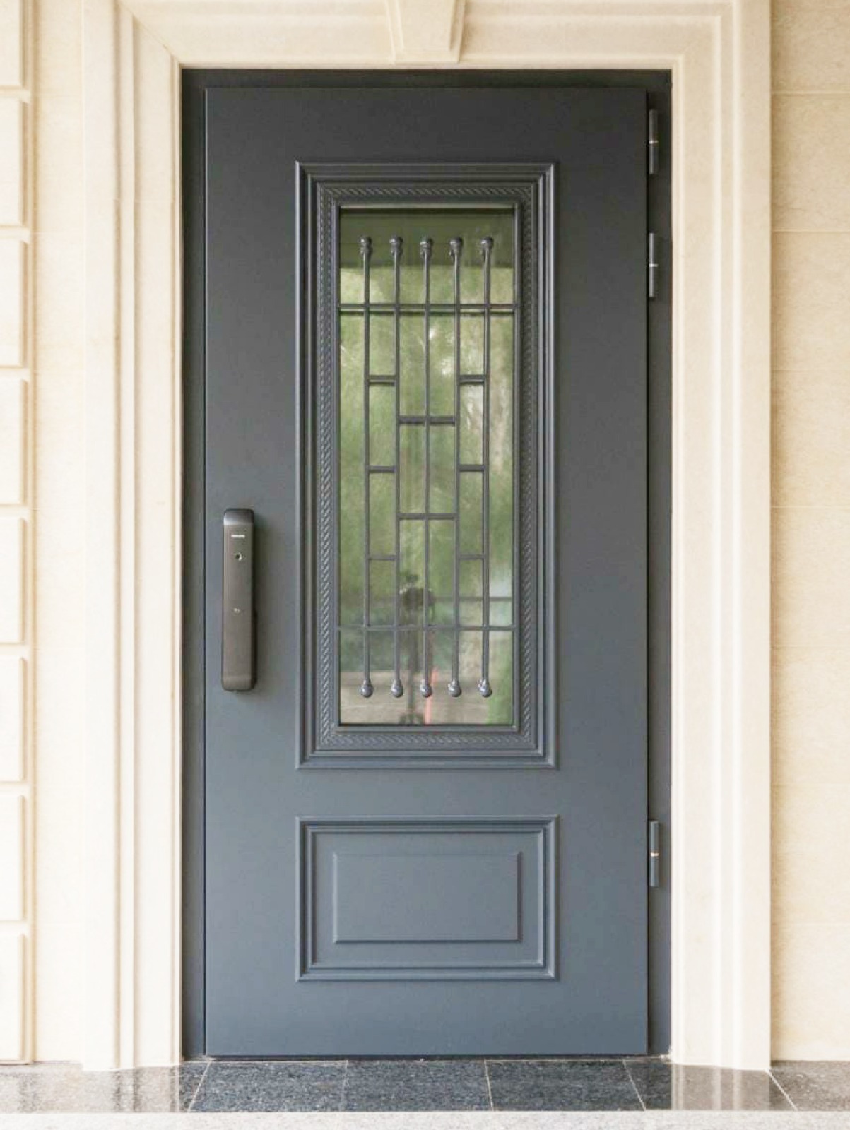 Премиум со стеклом и решёткой